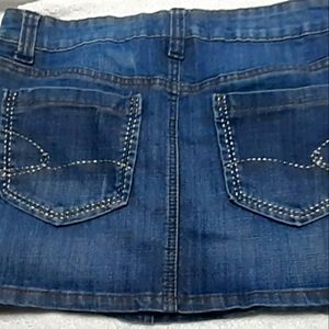 ❤ 3/$25 Dollhouse size 5 Jean skirt